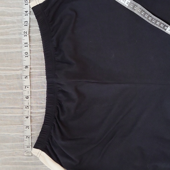 Roaman's 18 20 Loungewear Set in Black and White Stretchy 2 Piece Set - Picture 7 of 10